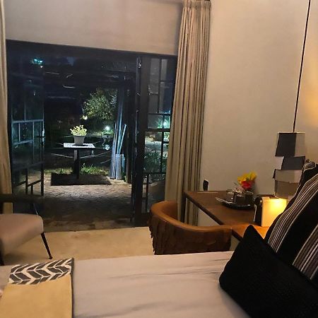 FOUR20 Bespoke Hotel Johannesburg Buitenkant foto